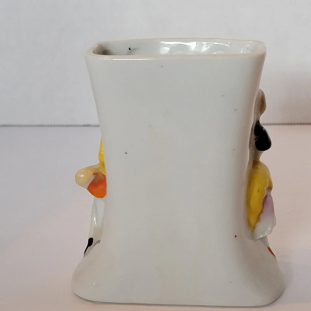 Vintage Courting Couple Vase Maruyama Toki Yamashiro Ryuhei, Seto Japan